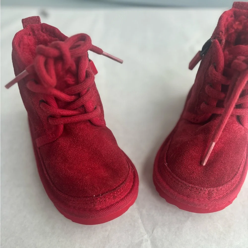 UGG Neumel red suede lace up zipper chukka boots kids size 7.